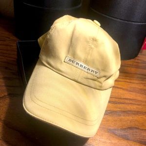 Burberry hat